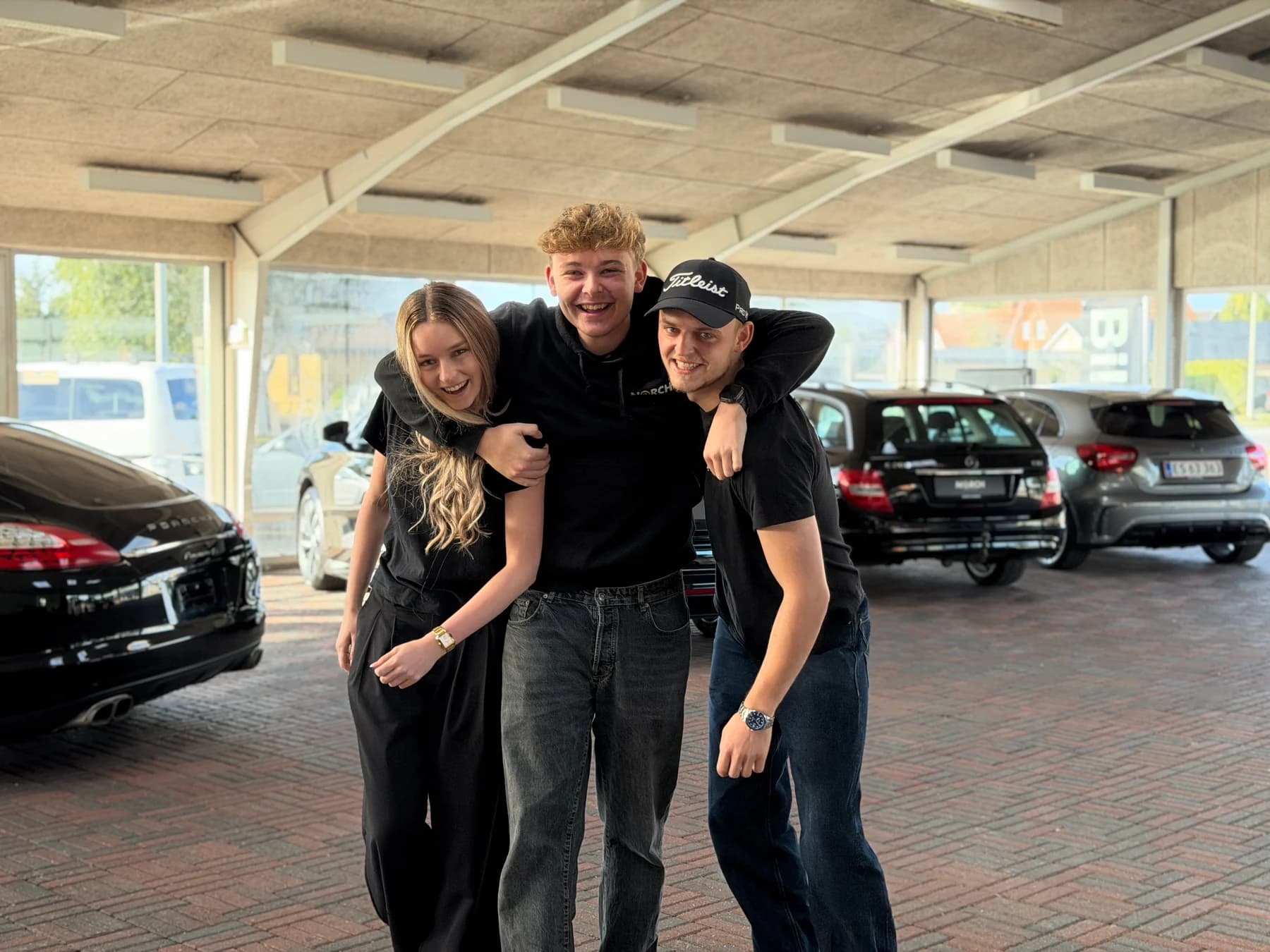 Lucas Nordmand, Magnus Busk og Cathrine Damtoft hos NORCH Garage